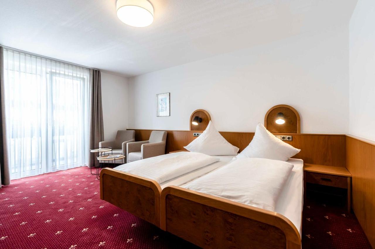 Hotel & Gasthaus Loewen Waldkirch Esterno foto