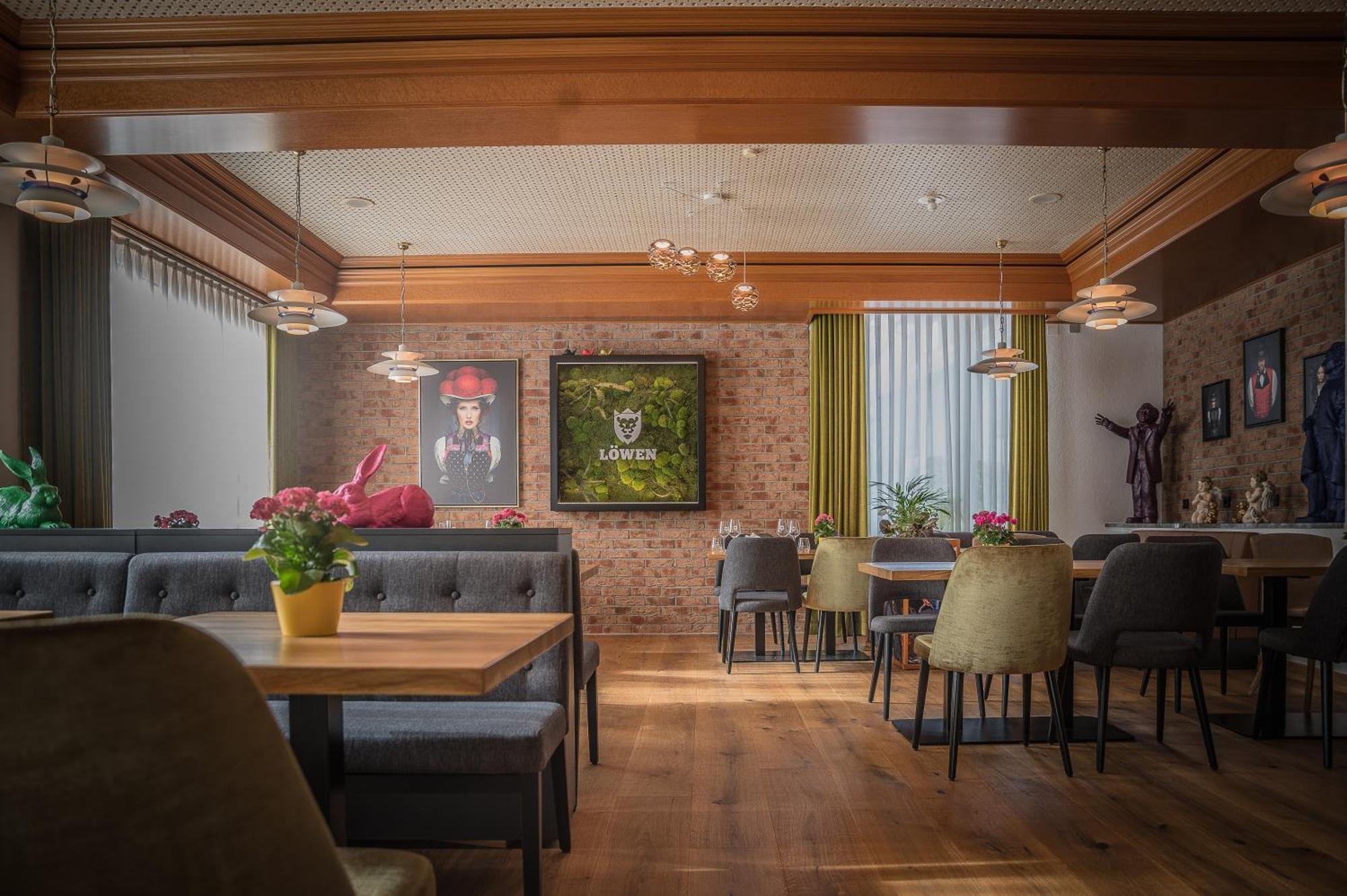 Hotel & Gasthaus Loewen Waldkirch Esterno foto