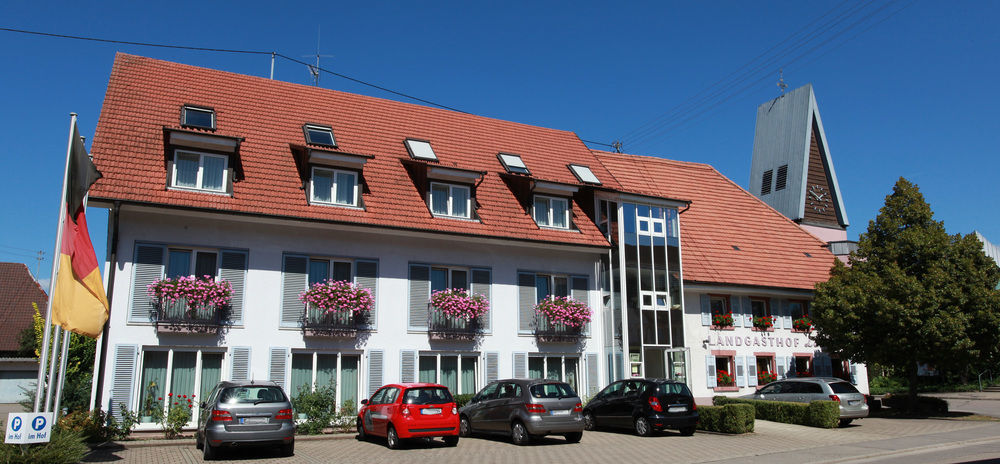 Hotel & Gasthaus Loewen Waldkirch Esterno foto